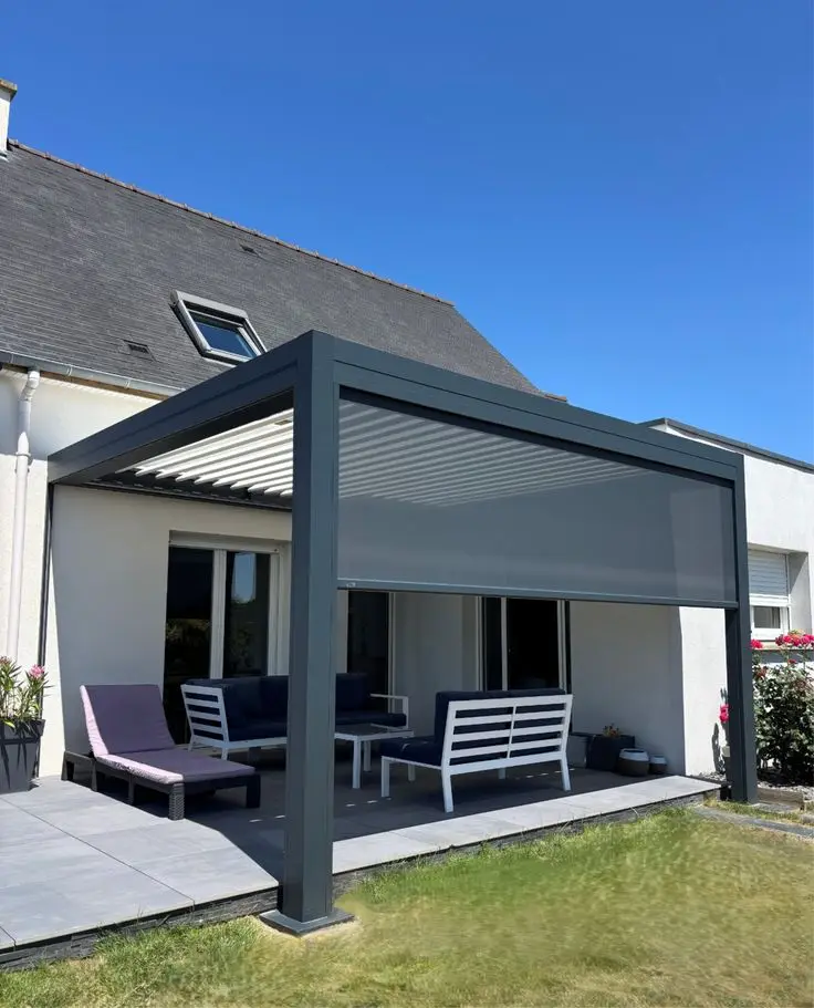 Pergola aluminium et mobilier de terrasse